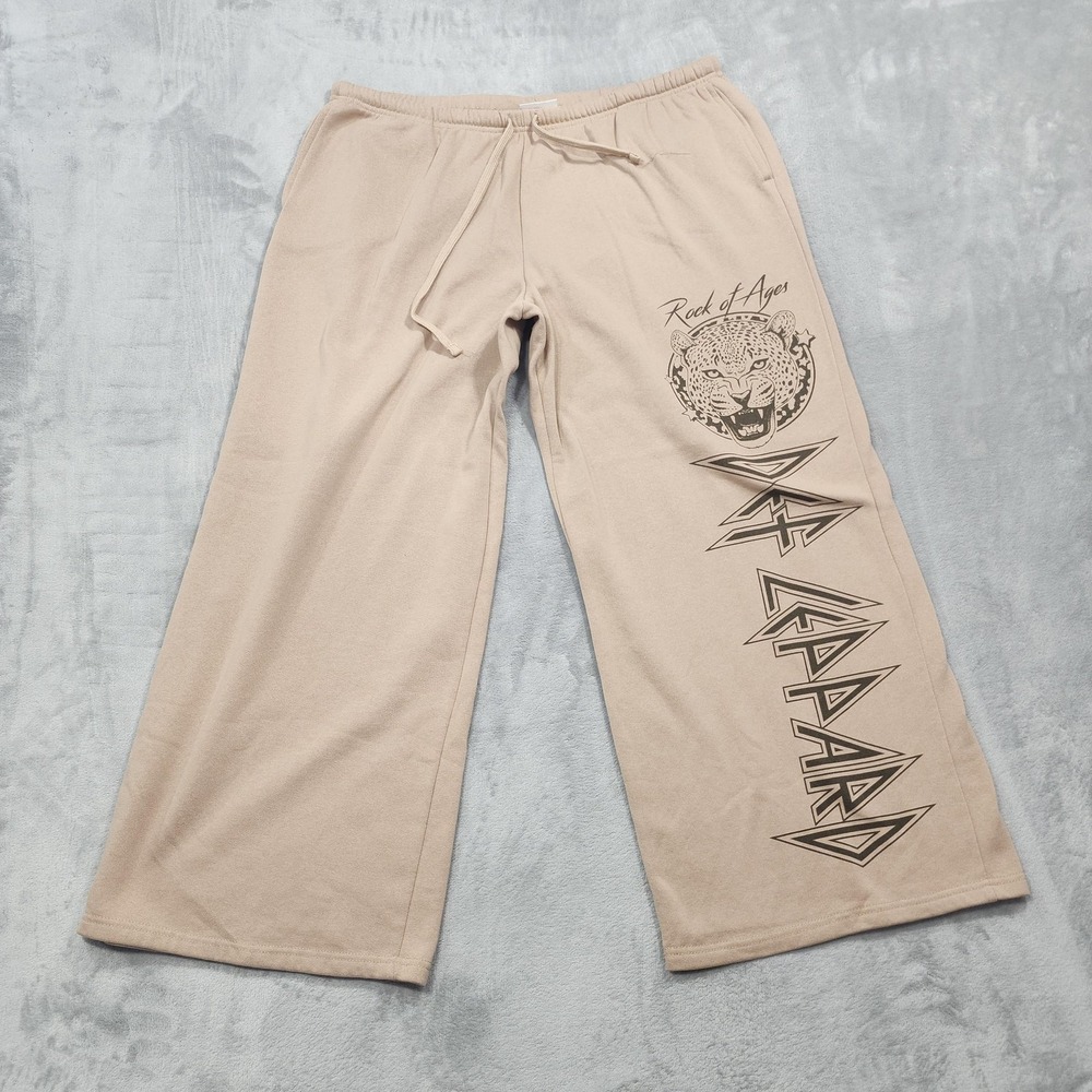 Def Leppard Pants Womens XL Beige Relaxed Fleece Sweatpants Rock Of Ages Band